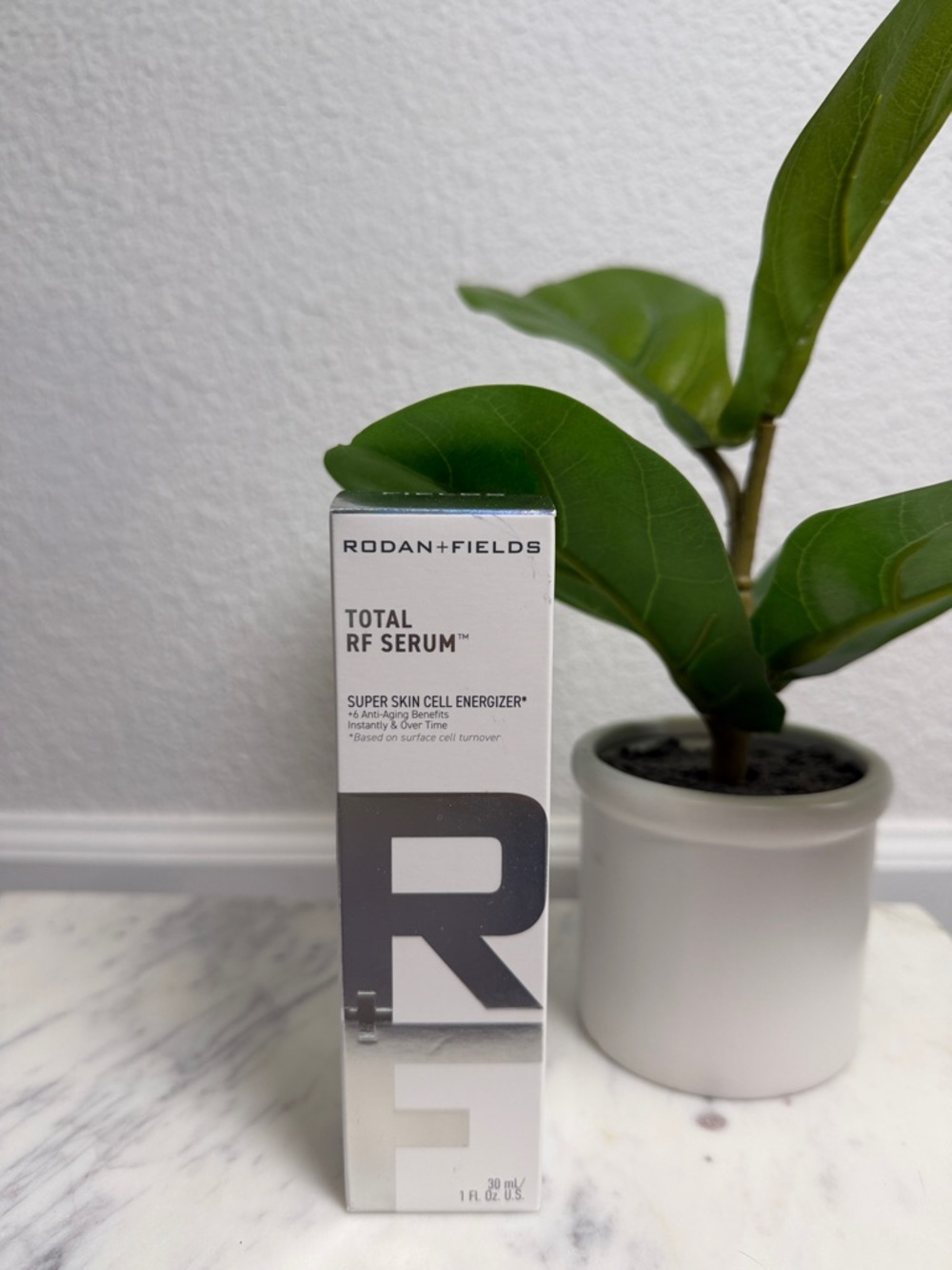 NWOT Rodan + Fields Total RF Serum